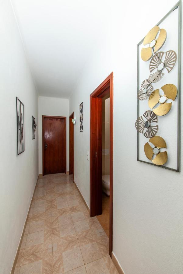 הוילה לאגוּ‏ש D02 - Carrob Street House מראה חיצוני תמונה